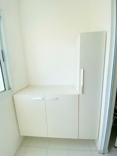 Apartamento Apto Novo, Bem Localizado E Mobiliado
