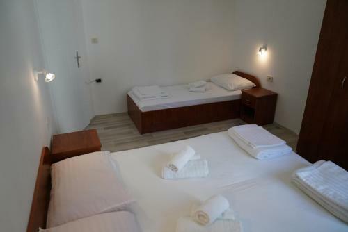 Sesar Apartments Krk - No. 2 Vinko