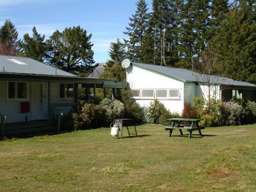 Alpine Holiday Apartments & Campground