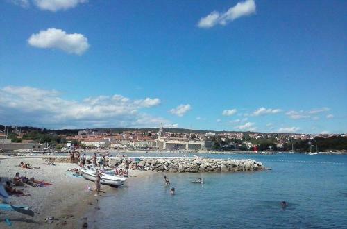 Apartment Gaga And Nia