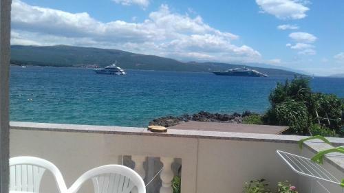 Apartment Gaga And Nia