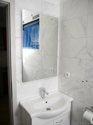 Apartment Gaga And Nia