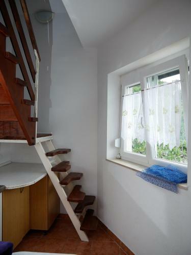 Apartment Gaga And Nia