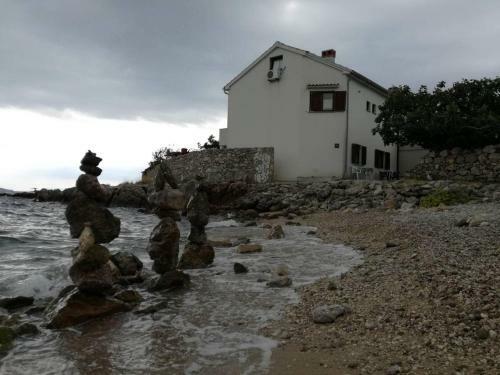 Apartment Gaga And Nia