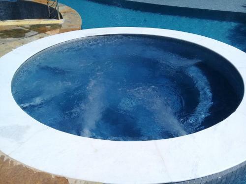 Apartamento Apto. Sara Com 2 Quartos Ate 5 Pessoa,no Ubaia Residence
