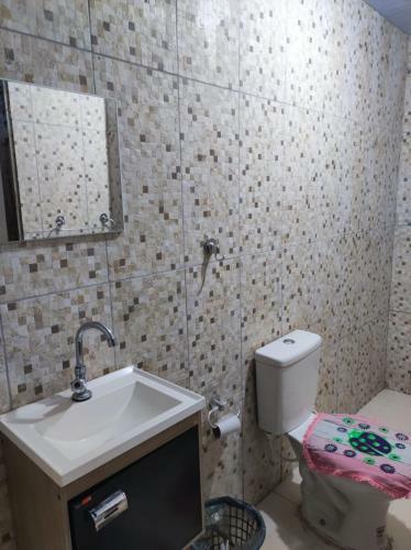 Apartamento Condom�nio �guias