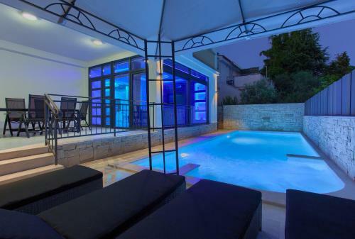 Luxury Vall Apartment
