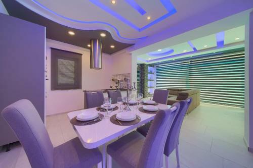 Luxury Vall Apartment