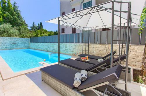 Luxury Vall Apartment