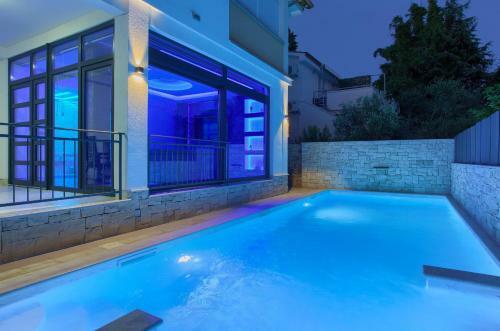 Luxury Vall Apartment