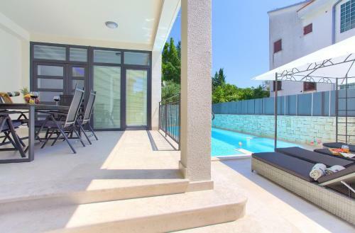 Luxury Vall Apartment