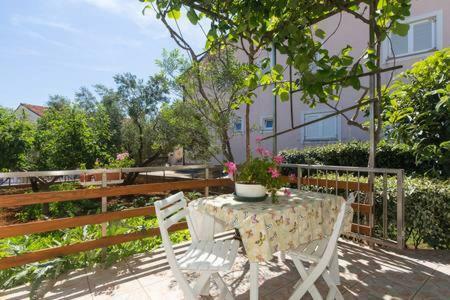 Ground Apartment Marica