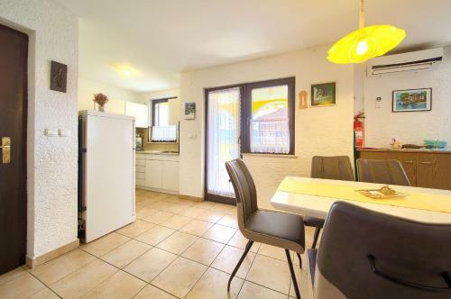 Apartment On Krk- Kornic
