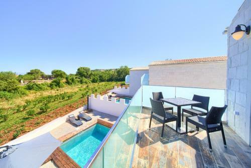 Villa Pax Houses