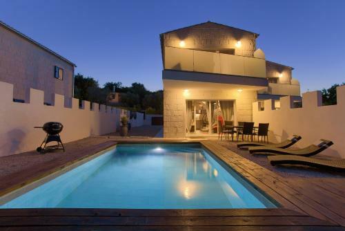 Villa Pax Houses