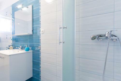 Apartments With Pool Ivana Krk