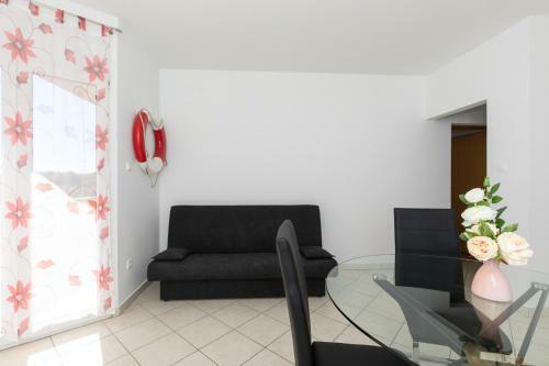 Apartments With Pool Ivana Krk