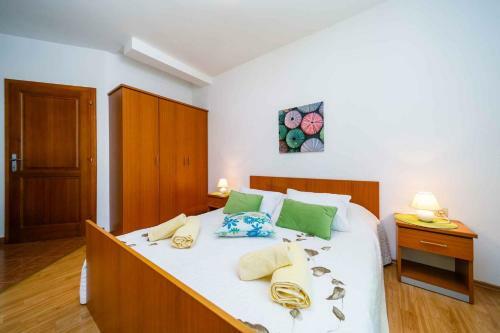 Apartments In Krk/insel Krk 38631