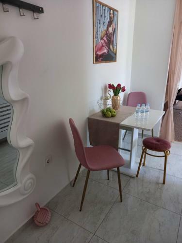 Studio Apartmani ?jarne?i??