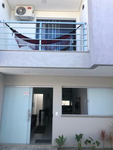 Apartamento Condom�nio Laj�