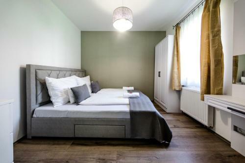Liszt Ferenc Apartments