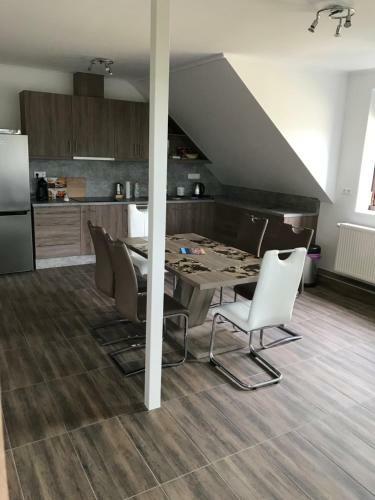 Apartamento M�ty�s Vend�gh�z Full