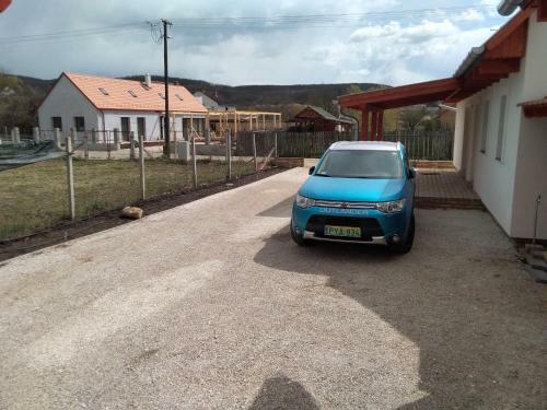 Atilla Vend�gh�z 2