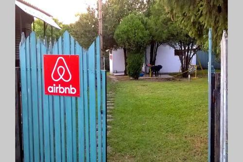 Romantic Holiday Cottage By The Danube