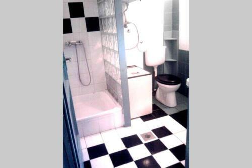 Romantic Holiday Cottage By The Danube