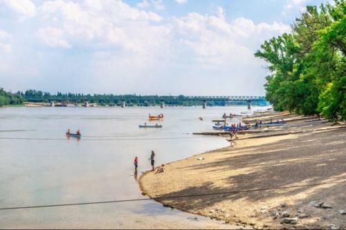 Romantic Holiday Cottage By The Danube