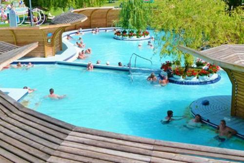 Romantic Holiday Cottage By The Danube