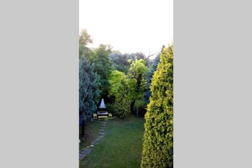 Romantic Holiday Cottage By The Danube