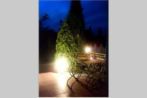 Romantic Holiday Cottage By The Danube