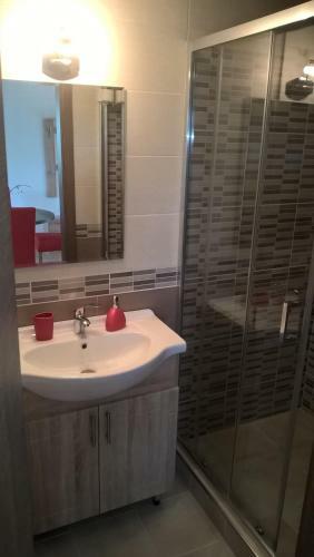 Hostal Cseresznyevir�g Vend�gh�zak