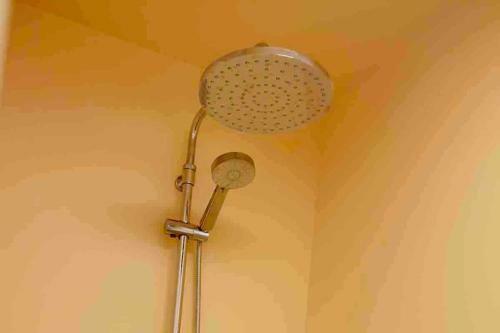 Modern Holiday Home In Holiday Park With Lake