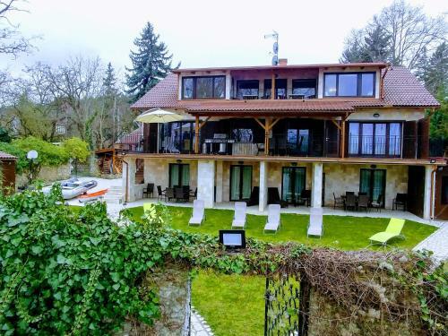 V�zparti Apartmanh�z