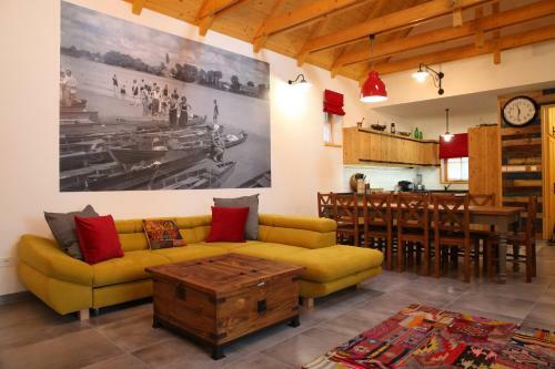 Villa D�me's Point