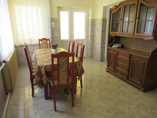 Gitta Apartman Lesenceistv�nd