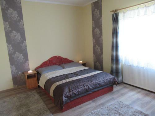 Gitta Apartman Lesenceistv�nd