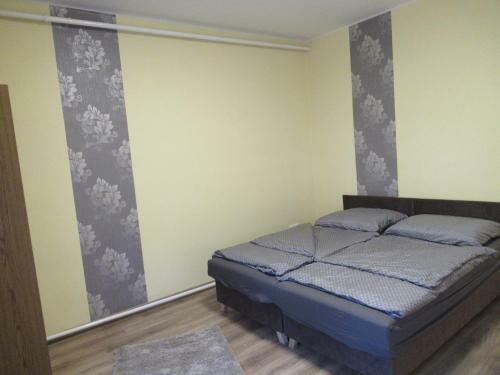 Gitta Apartman Lesenceistv�nd