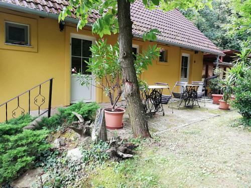 Hostal Moh�s Vend�gh�z K?szeg