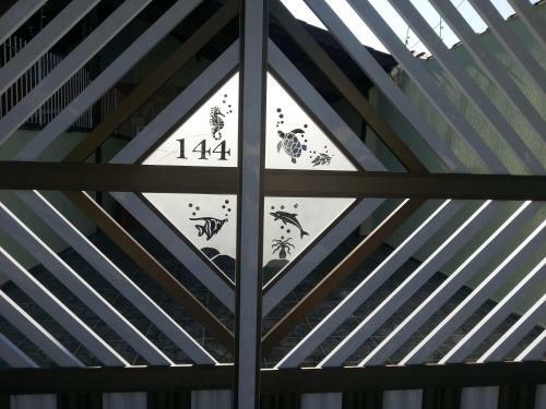 Casa Com Piscina � Menos De 100 Metros Da Praia