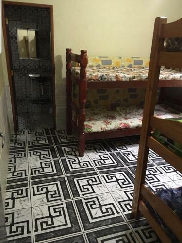 Casa Com Piscina � Menos De 100 Metros Da Praia