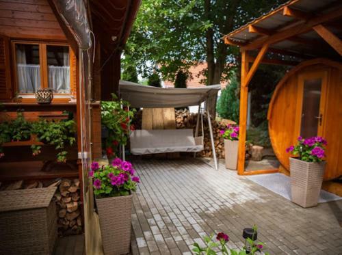 Hunting Lodge Lip�t