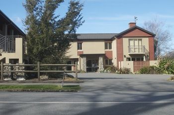 Tussock Peak Motor Lodge