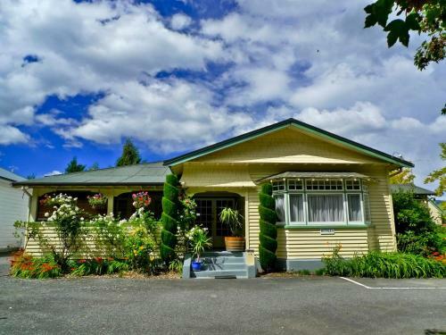 Glenalvon Lodge Motel