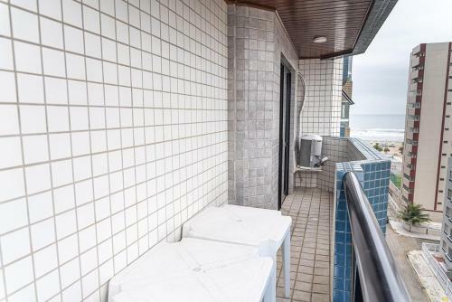 Apartamento Apto Com Wi-fi E Vista Do Mar Da Praia Grande-sp