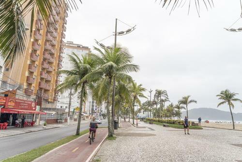 Apartamento Apto Com Wi-fi E Vista Do Mar Da Praia Grande-sp
