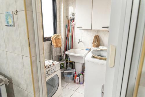 Apartamento Apto Com Wi-fi E Vista Do Mar Da Praia Grande-sp