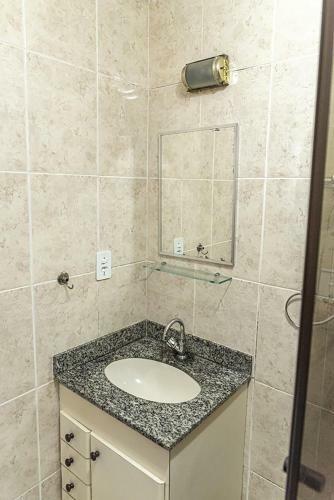 Apartamento Apto Com Wi-fi E Vista Do Mar Da Praia Grande-sp